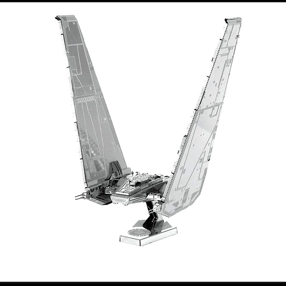 Fascinations Metal Earth Star Wars Kylo Ren Command Shuttle 3D steel Model Kit - Picture 1 of 6